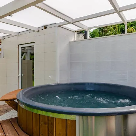Plaza Jacuzzi Sauna Jaktstuga *