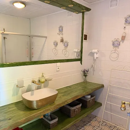 Plaza Jacuzzi Sauna Alojamento de Turismo Selvagem
