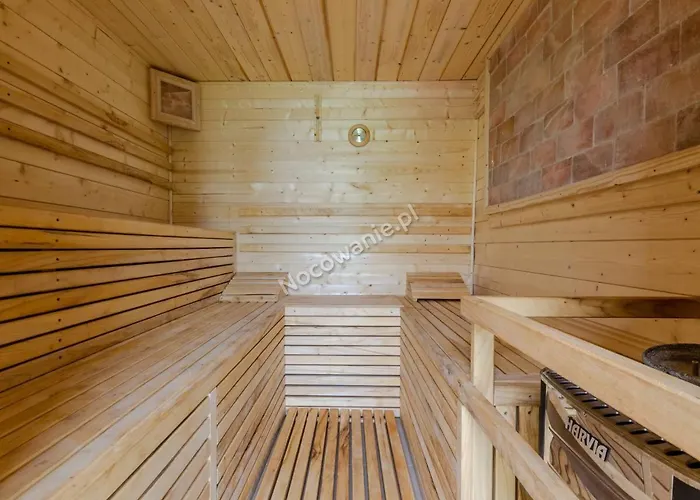 Plaza Jacuzzi Sauna Lodge